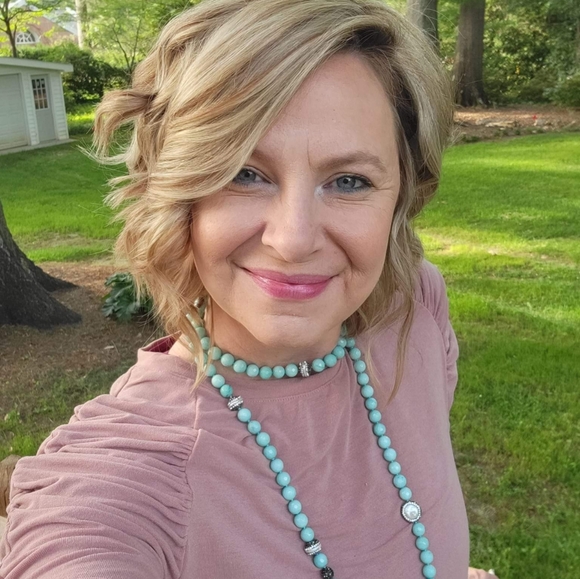 Meet your Posher, Kristina - Picture 2 of 4